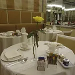 Augustana House And Pensión 4*