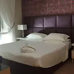 Augustana House And 4* Roma