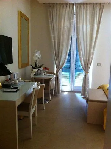 Augustana House And Gasthuis